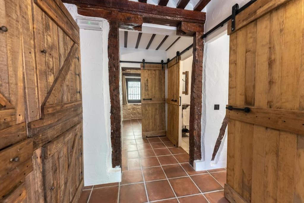 Encantador En Calle Segovia Apartament